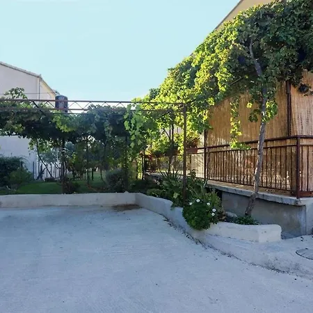 With A Parking Space Kastel Kambelovac, - 21997 Apartment *